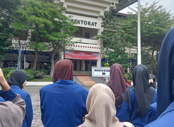 Persepsi Mahasiswa PPKn Terhadap Implementasi Konstitusi dalam Ketatanegaraan