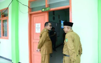 Bupati Achmad Fauzi Turun Langsung Pantau TKA SMP 2026, Tegaskan Pentingnya Kejujuran dan Mutu Pendidikan 3 Bupati Achmad Fauzi Turun Langsung Pantau TKA SMP 2026, Tegaskan Pentingnya Kejujuran dan Mutu Pendidikan