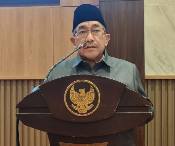 Bupati Achmad Fauzi Wongsojudo Sampaikan Nota Penjelasan Tiga Raperda di Paripurna DPRD Sumenep