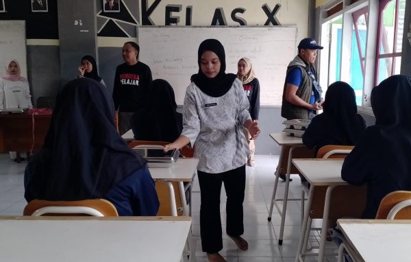 Sikapi Arahan BGN Tentang MBG 5 Hari, SPPG Grujugan Kidul 02 Bondowoso Umumkan Pada Sekolah