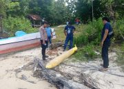 Diduga Torpedo Mengapung di Perairan Kangean, Warga Aenglombi Sumenep Geger