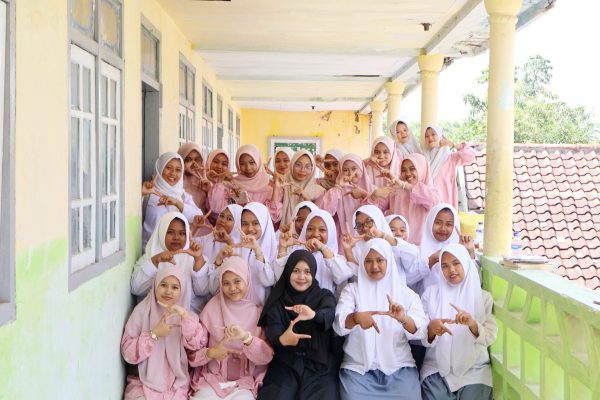 Mahasiswa Ilmu Komunikasi Annuqayah Edukasi Pelajar Guluk-Guluk Lewat Seminar Literasi Digital