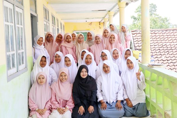 Mahasiswa Ilmu Komunikasi Annuqayah Edukasi Pelajar Guluk-Guluk Lewat Seminar Literasi Digital