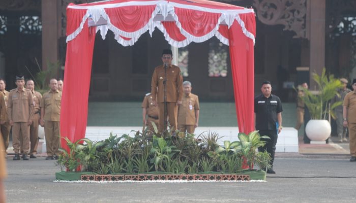 Apel Perdana Usai Lebaran, Bupati Pamekasan Tegaskan ASN Fokus Layani Masyarakat