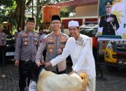 Hari Raya Idul Adha 1447 H, Polres Trenggalek Distribusikan 3 Ekor Sapi dan 33 Ekor Kambing