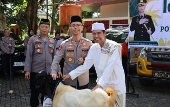 Hari Raya Idul Adha 1447 H, Polres Trenggalek Distribusikan 3 Ekor Sapi dan 33 Ekor Kambing
