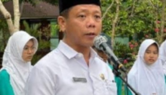 Peringatan Hardiknas 2026 di MTsN 2 Kanigoro Berlangsung Khidmat, Teguhkan Komitmen Pendidikan Bermutu