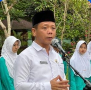 Peringatan Hardiknas 2026 di MTsN 2 Kanigoro Berlangsung Khidmat, Teguhkan Komitmen Pendidikan Bermutu