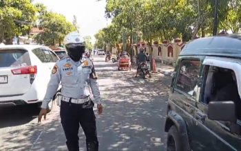 Disperkimhub Sumenep Tertibkan Parkir Liar di Depan Kantor Bupati, Jalan Dr. Cipto Kembali Lancar