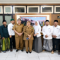 Direktur RSUDMA Sumenep dr. Hj. Erliyati, M.Kes bersama pengurus LKNU Sumenep 