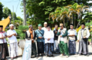 Wabup Sumenep KH Imam Hasyim saat akan melepas keberangkatan jamaah Ittisolana ke Situbondo 