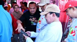 Bupati bersama Wakil nya saat meninjau sentra Kuliner Bank Jatim 