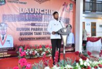 Bupati Sumenep Achmad Fauzi Wongsojudo saat membuka Launching BLT DBHCHT