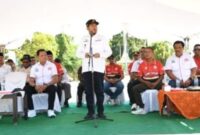 Bupati Achmad Fauzi Wongsojudo saat membuka Kejurprov Voli Pantai U-17 di Gor A. Yani