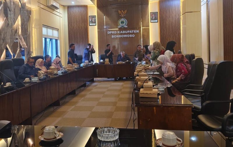 Dinpendik Bondowoso saat bearing bareng Komisi IV DPRD Bondowoso
