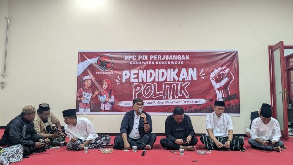 Suasana Sholawatan Malam Jumat Manis DPC PDIP Bondowoso