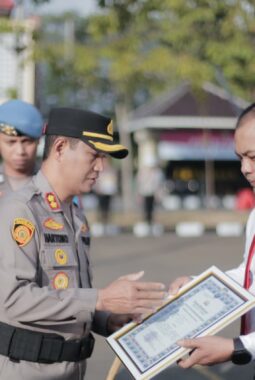 Kasat Reskrim Polres Sampang Diganjar Penghargaan, Bukti Ketegasan Ungkap Berbagai Kasus Kriminal