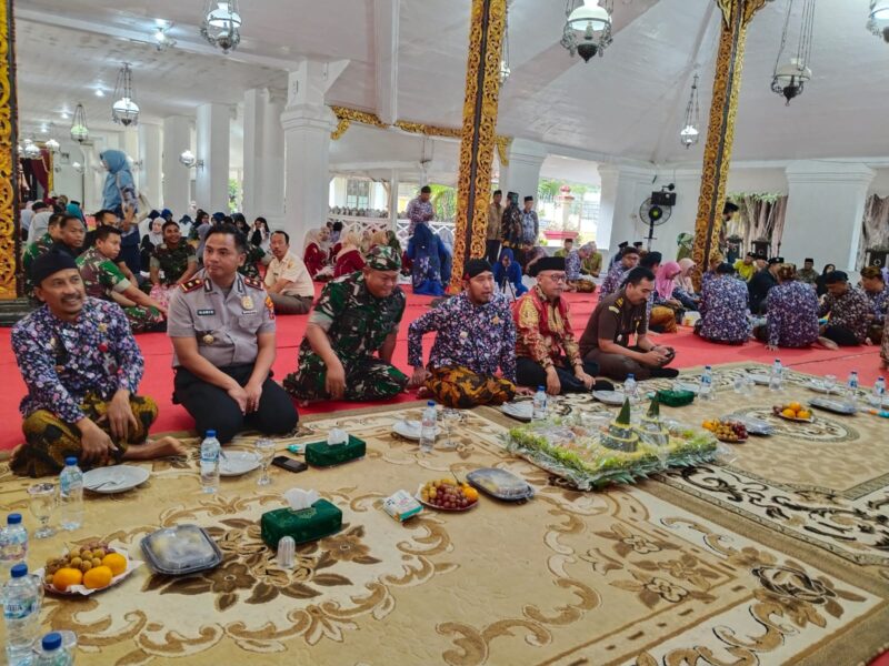 Paling kiri, Kepala DKUPP Sumenep, Moh. Ramli