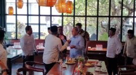 Menko Pangan Zulhas saat di Pabrik Rokok 88