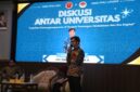 Kehangatan diskusi antar dua Univetsitas 