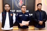 Kasi Humas Polres Pamekasan saat memberikan keterangan pada media
