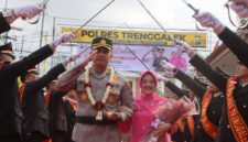 Kapolres baru Trenggalek disambut Pedang Pora