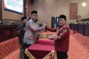Wakil Bupati KH Imam Hasyim (kanan) dan Ketua DPRD Sumenep 