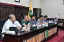 Forkopimda bersama Bupati Sumenep dalam rapat penentuan TIHT