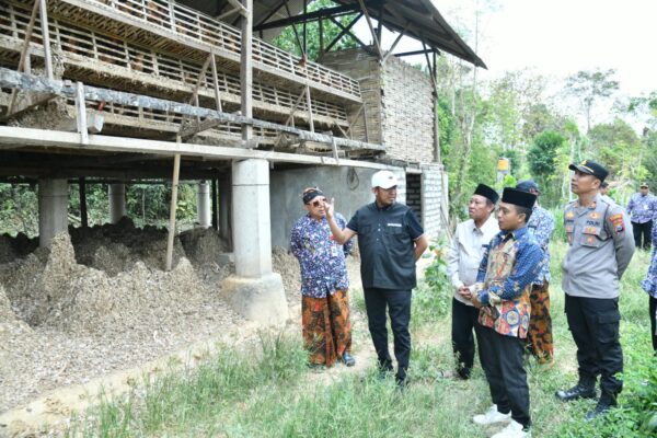 Bupati Fauzi Hubungkan Usaha Desa dengan Pasar MBG, Lele dan Telur Jadi Penggerak Ekonomi