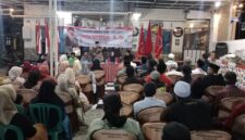 Martin saat menerima aspirasi masyarakat desa