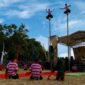 Atraksi tarian yang mengiringi syair syair pojien