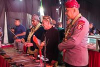 Bupati Achmad Fauzi saat acara jamasan keris keraton (dok LD)