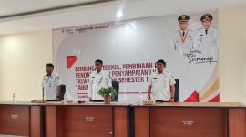 Dari kiri, Sekretaris DPMPTSP, Kukuh Agus Susyanto, Kepala DPMPTSP Heru Santoso dan Kabid Penanaman Modal Herman Hariyanto