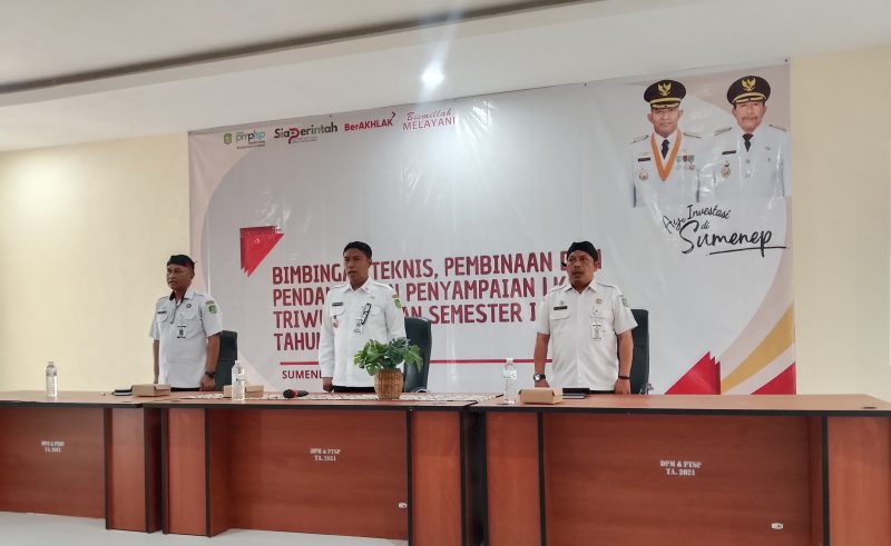 Dari kiri, Sekretaris DPMPTSP, Kukuh Agus Susyanto, Kepala DPMPTSP Heru Santoso dan Kabid Penanaman Modal Herman Hariyanto