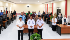 Kepala DPMPTSP Sumenep, Sekretaris dan Koordinator Substansi Penanaman Modal Herman Hariyanto, SE., M.Si,

