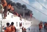 Situasi kebakaran KM Mutiara Sentosa 2