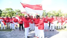 Bupati Sumenep Dr. Achmad Fauzi Wongsojudo bersama Wabup KH Imam Hasyim saat meresmikan rangkaian kegiatan peringatan HUT ke-81 RI