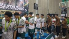 Penyerahan Medali pada juara Turnamen Futsal PPP