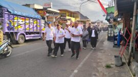 Wabup Sumenep bersama Dirut BPRS Bhakti Sumekar dan jajaran direksi