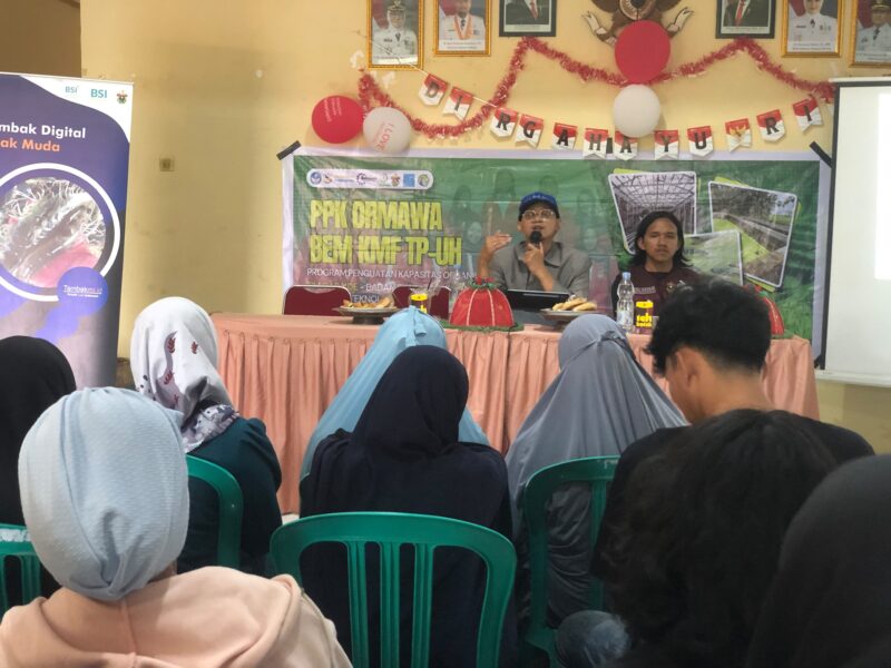 Ahmad Nurkholis Arif saat memberikan pemaparan di hadapan para peserta