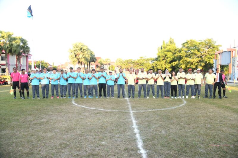 Forkopimda dan BMPD saat menjelang lagi di halaman Pemkab Sumenep 