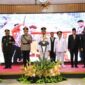Bupati Sumenep Dr. H. Achmad Fauzi Wongsojudo (podium) didampingi Wakil Bupati KH Imam Hasyim dan jajaran Forkopimda 