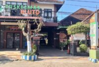 Gedung Puskesmas Bluto nampak dari luar