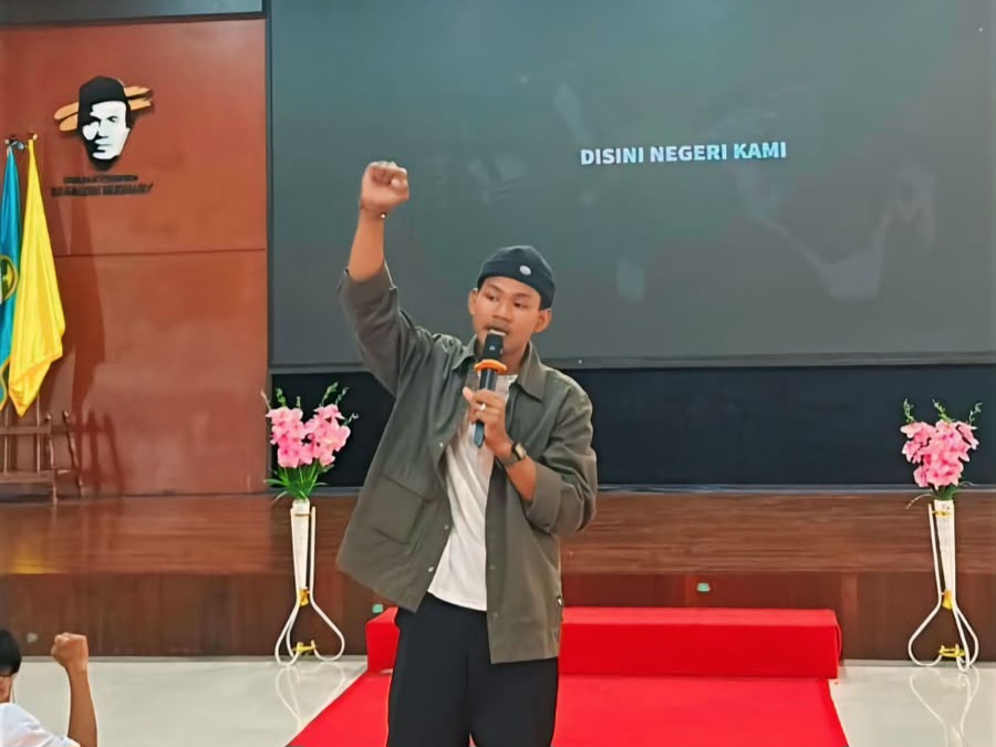 Kirab Kebangsaan UNIBA Madura Meriahkan Penutupan Ospek, Padukan Nasionalisme dan Budaya Lokal