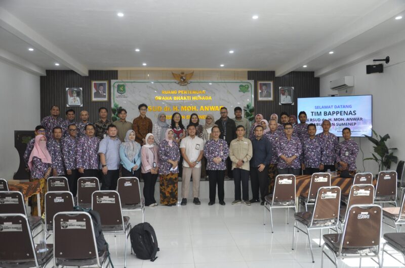 Direktu RSUD dr. H. Moh. Anwar Sumenep, dr. Erliyati dengan jajarannya bersama Bappenas dan Kepala Bappeda Sumenep, Arif Firmanto