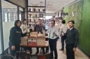 Anggota Polresta Sumenep saat melakukan razia Miras di Cafe Lotus 
