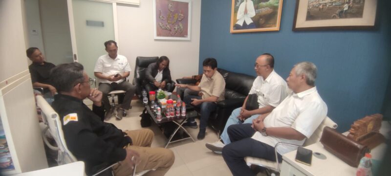 SMSI Jatim bersama anggota DPRD Sumenep 
