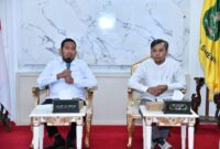 Bupati Fauzi (kiri) bersama Ketua Kamura, Zubairi