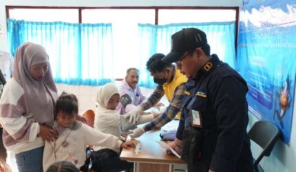 Jelang Berlayar, Penumpang Kapal di Kalianget Bisa Cek Kesehatan Gratis
