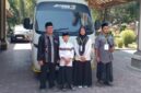 Ketua FKDT Bondowoso, Bahrul (kiri) saat melepas peserta PORSADIN
